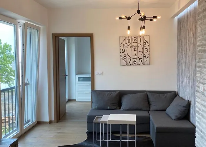 Side Design Apartment *